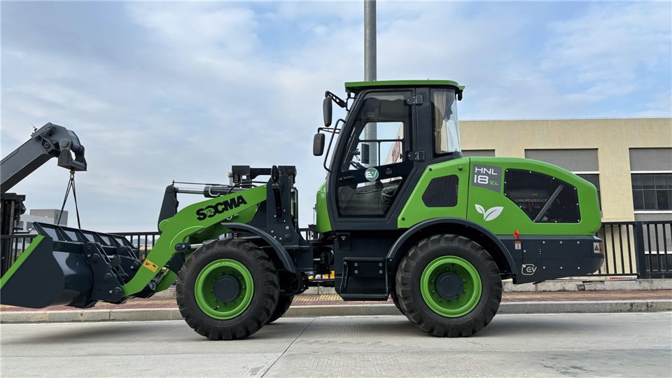 1.8 Ton Electric Mini Loader 4x4 Wheel Drive