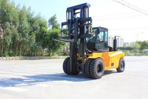 Компактен  16 t мотокар  600 mm Център за натоварване